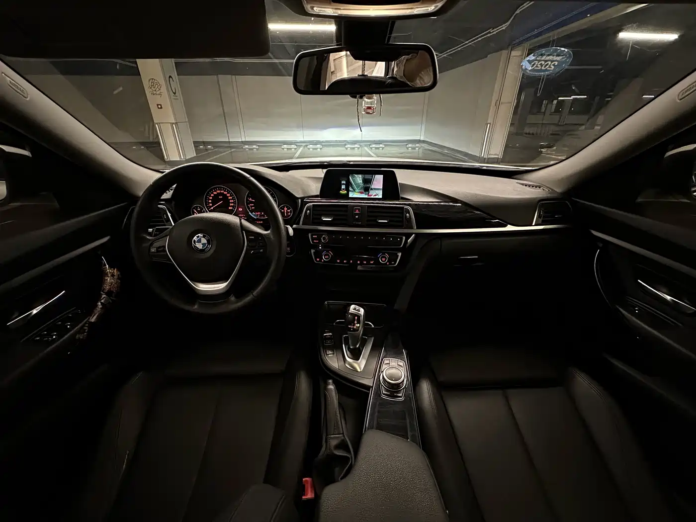 BMW 3 Series GT 2018 320i Fashion фото 21