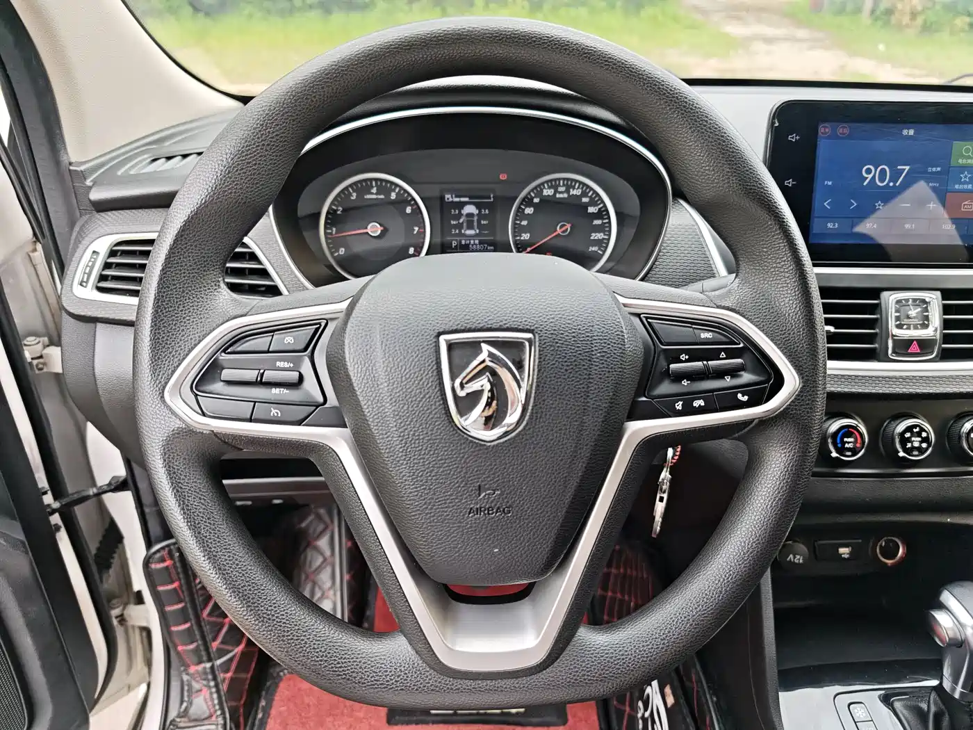 Baojun 730 2019 2019 1.5T CVT Fashion 7-Seater China V