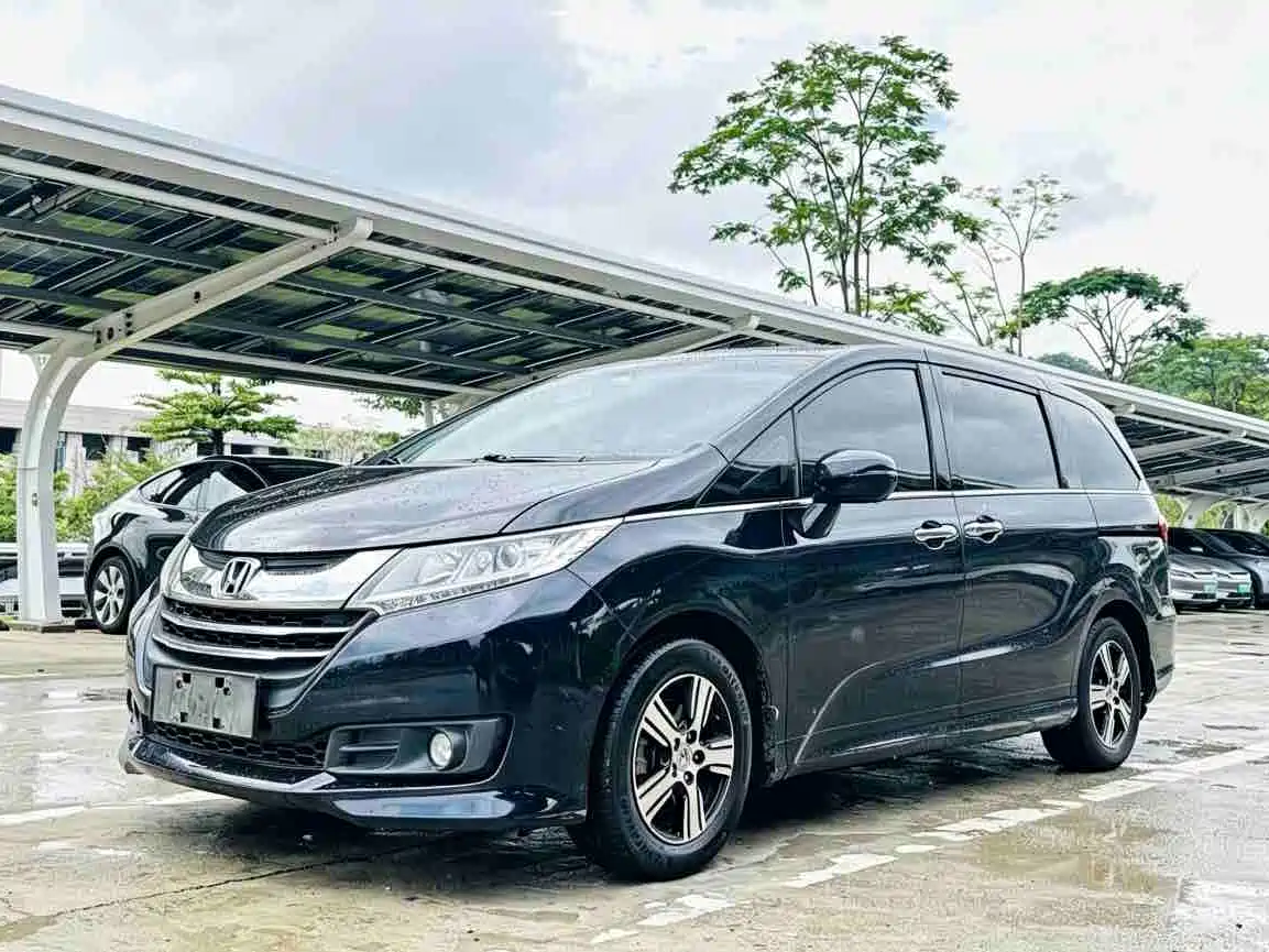 Фото 4 - Honda Odyssey