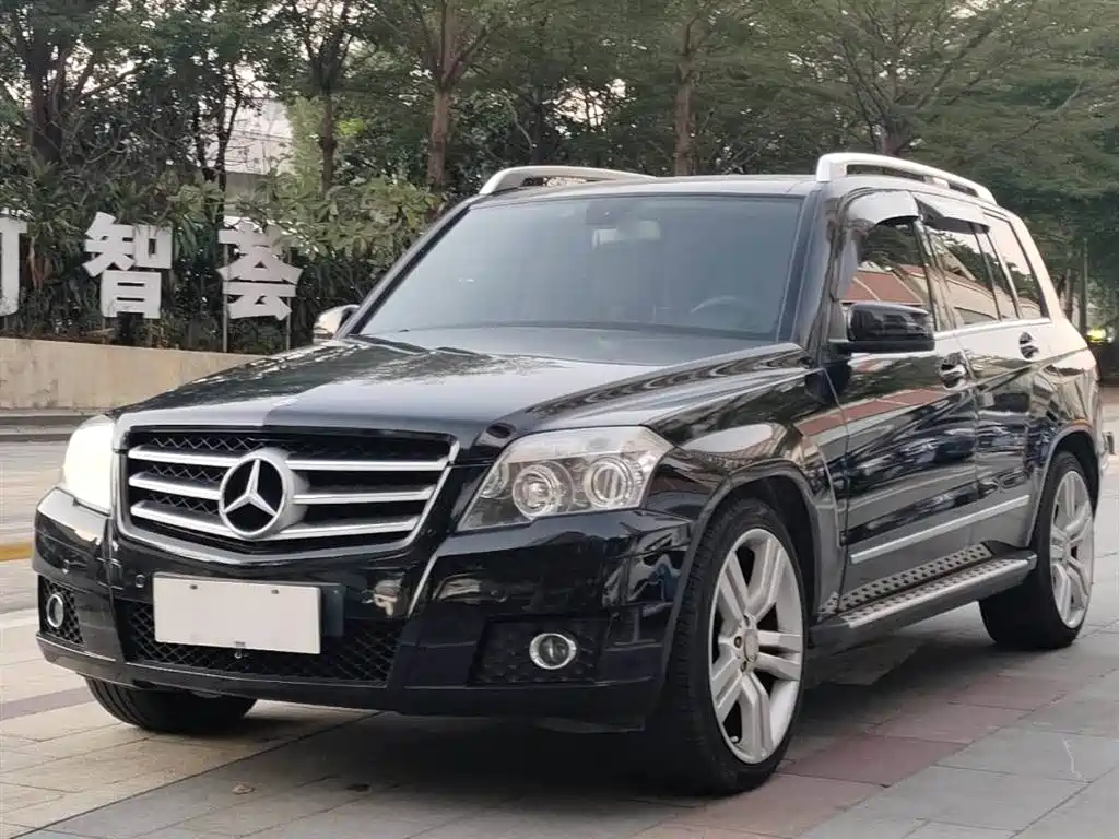 Mercedes-Benz GLK-Class (Import) 2011 GLK 300 4MATIC Luxury