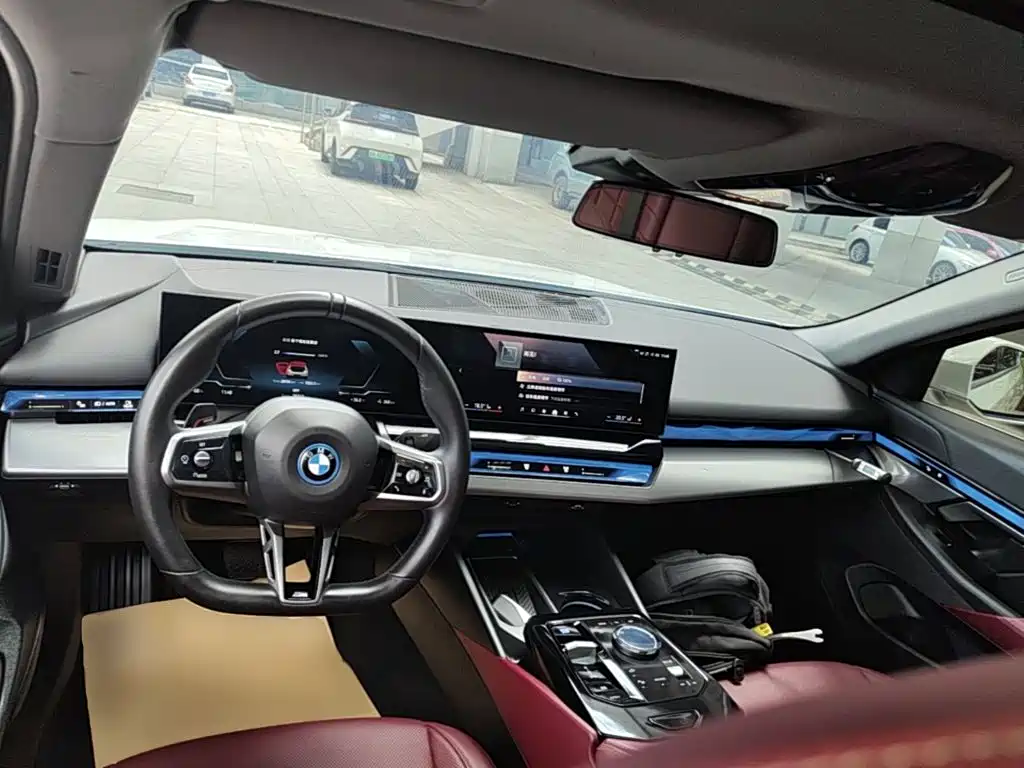 BMW i5 2024 2024 eDrive 35L Luxury Package