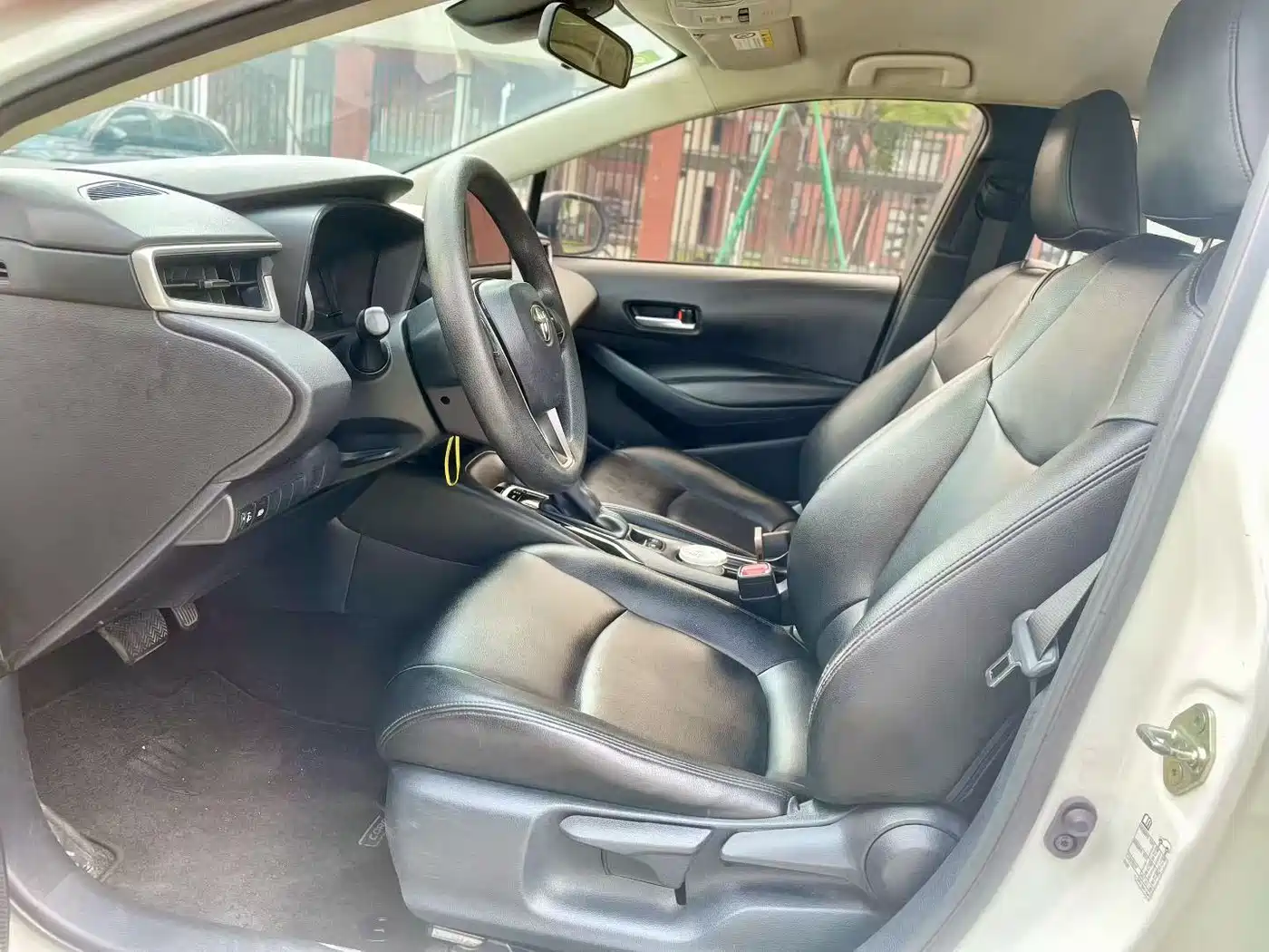 Toyota Corolla 2019 1.2T S-CVT GL Pioneer Edition фото 5