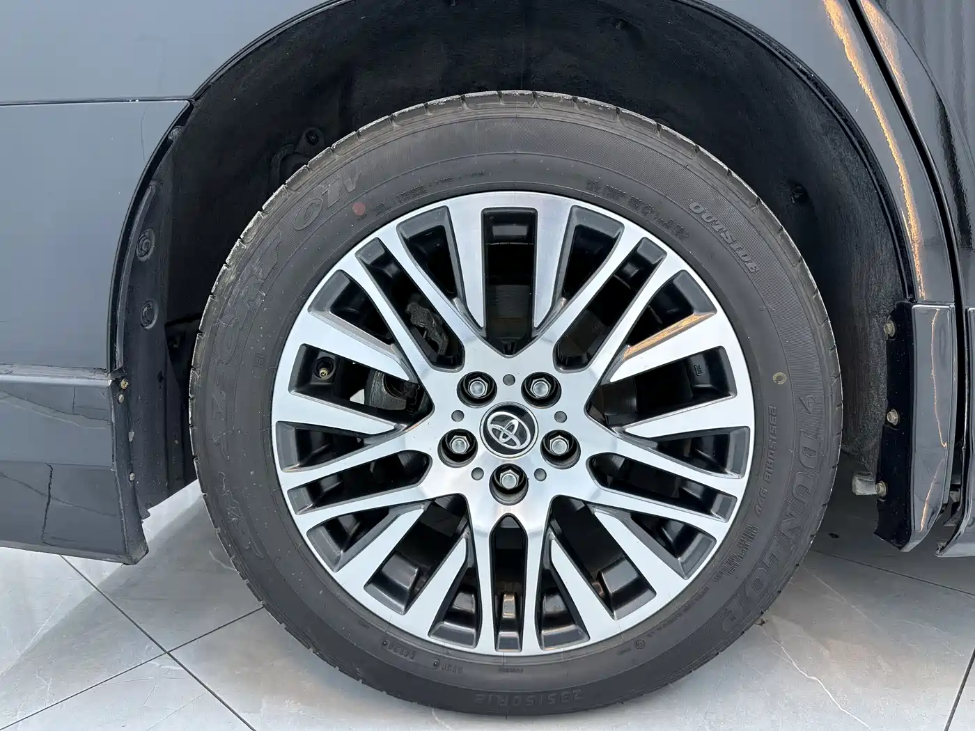 Toyota Alphard 2018 3.5L Luxury фото 28