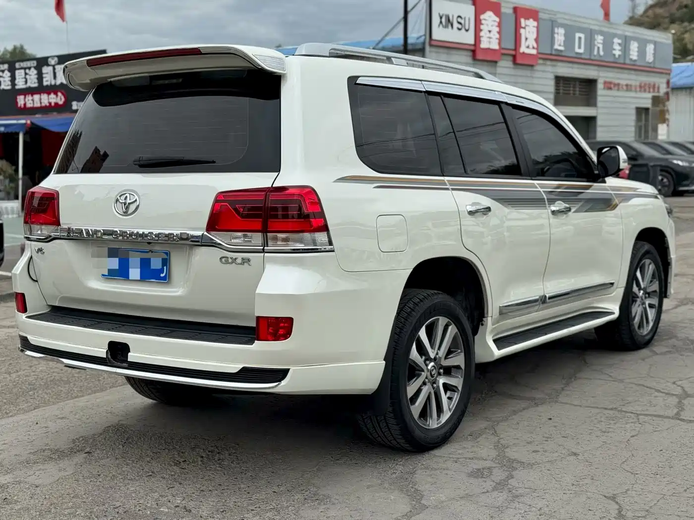 Toyota Land Cruiser (Import) 2018