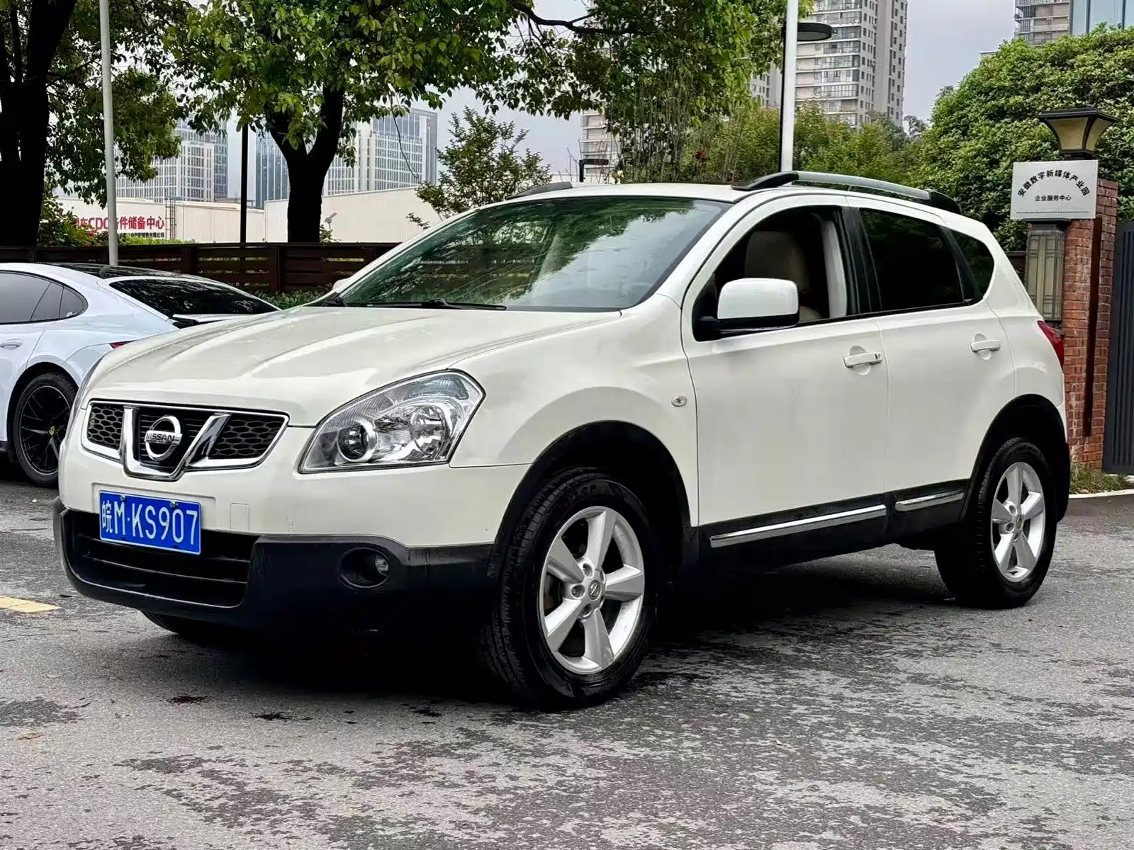 Фото 1 - Nissan Qashqai