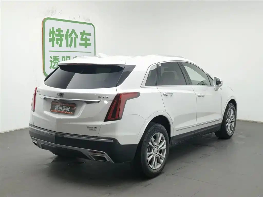 CADILLAC XT5