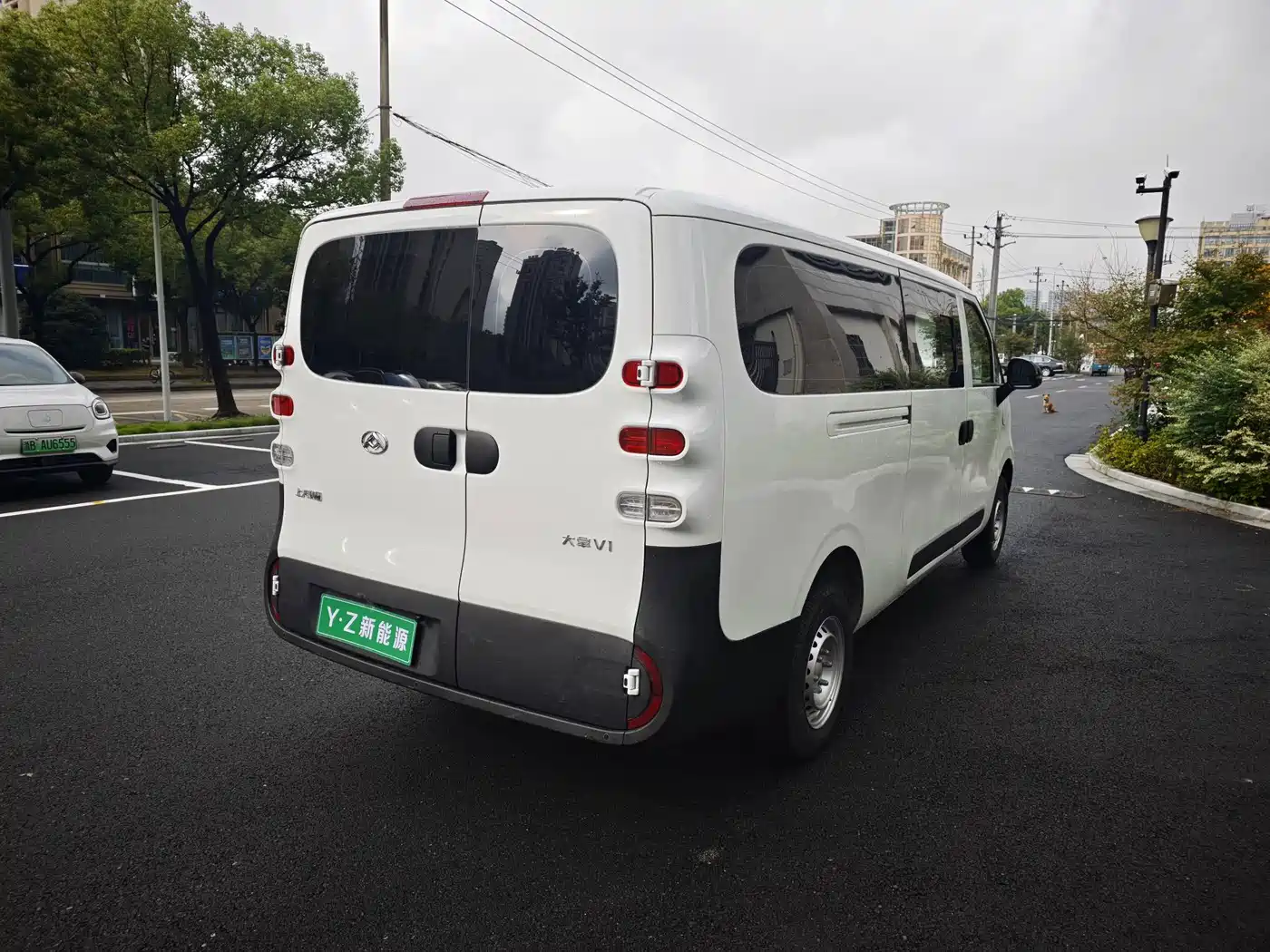 Maxus Dana V1 2026 2025 V1 Long Wheelbase Low Roof Cargo Version (50kWh)