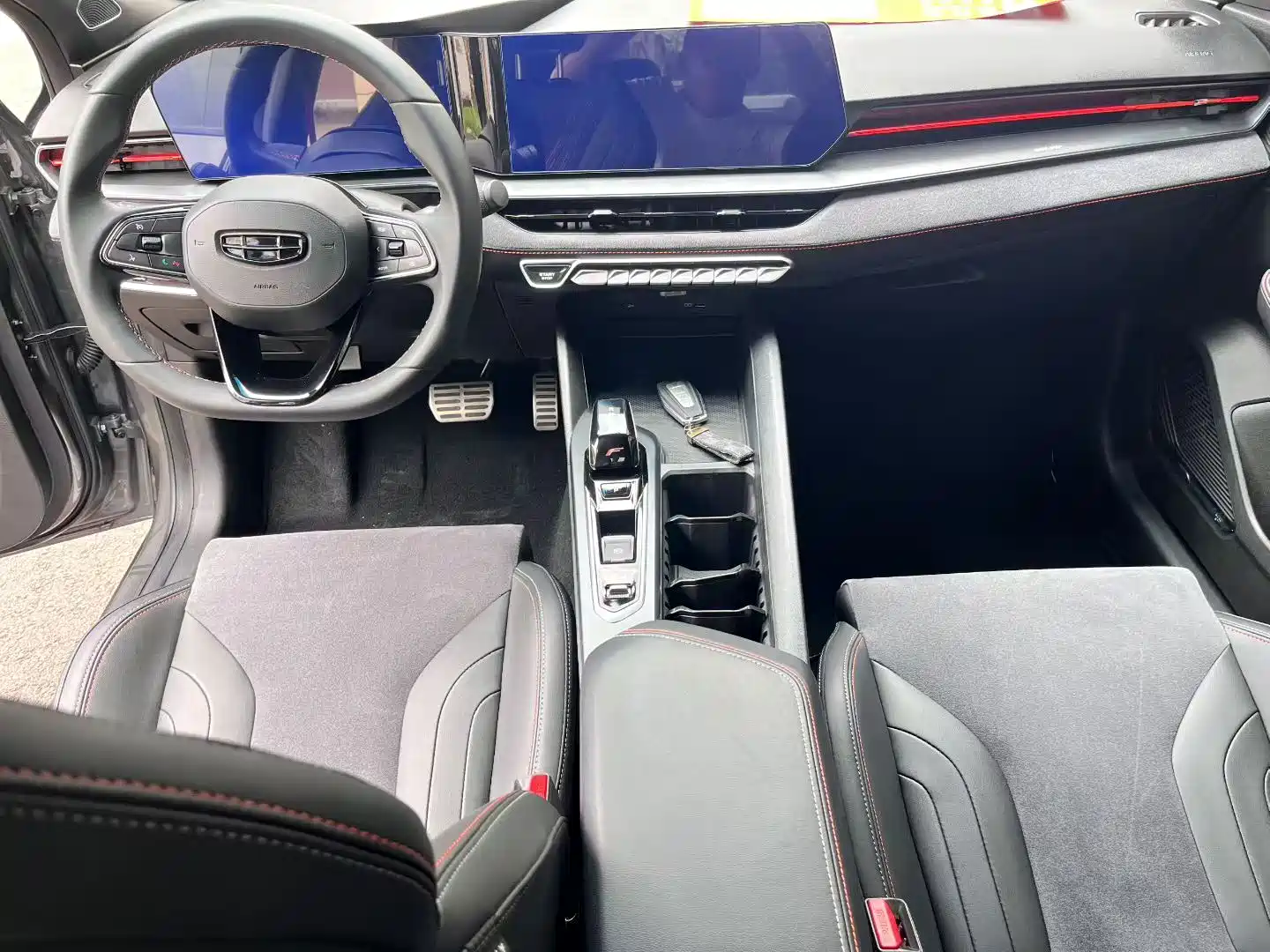 Фото 4 - Geely Binrui