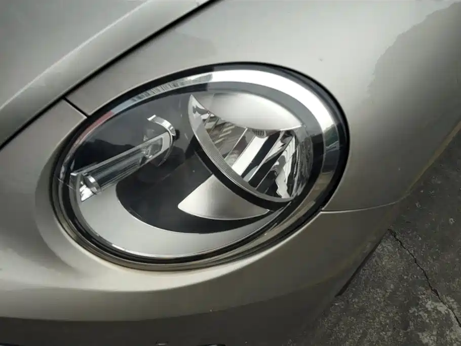 Volkswagen Beetle 2013 1.4TSI Luxury фото 5