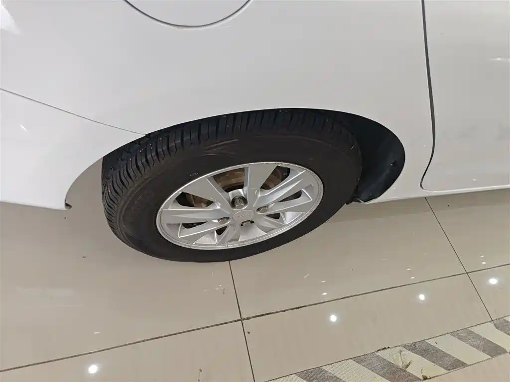 Chevrolet Sail 2015 Sail 3 1.3L AMT Ideal Edition фото 26