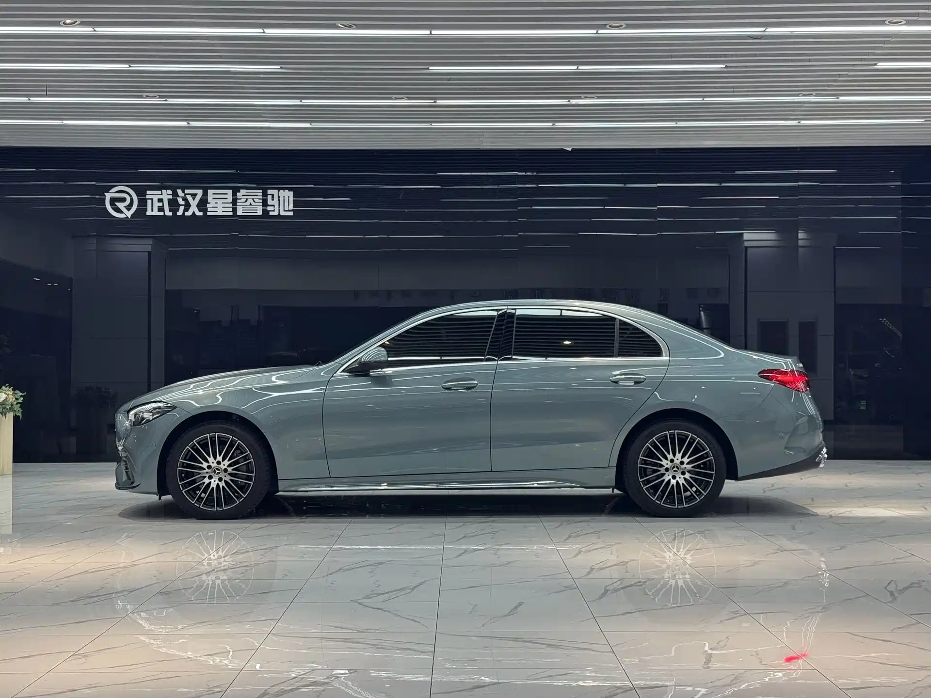 Фото 2 - Mercedes-Benz C-Class