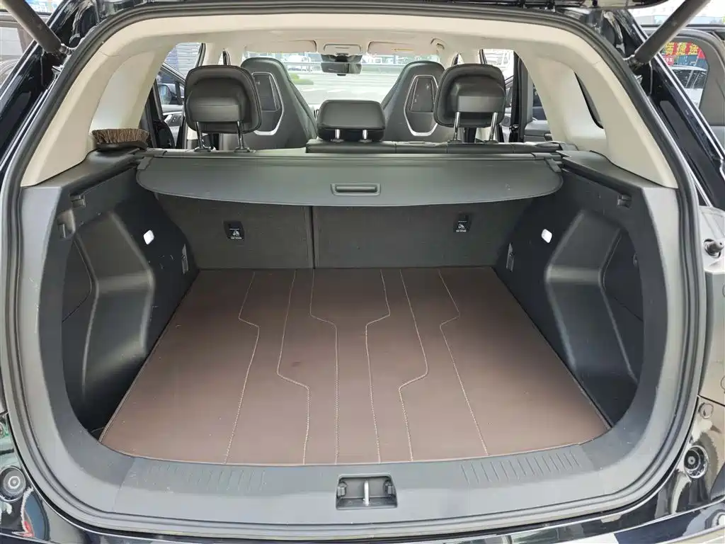 Hongqi HS3 2023 1.5T 2WD Virtue Edition фото 8