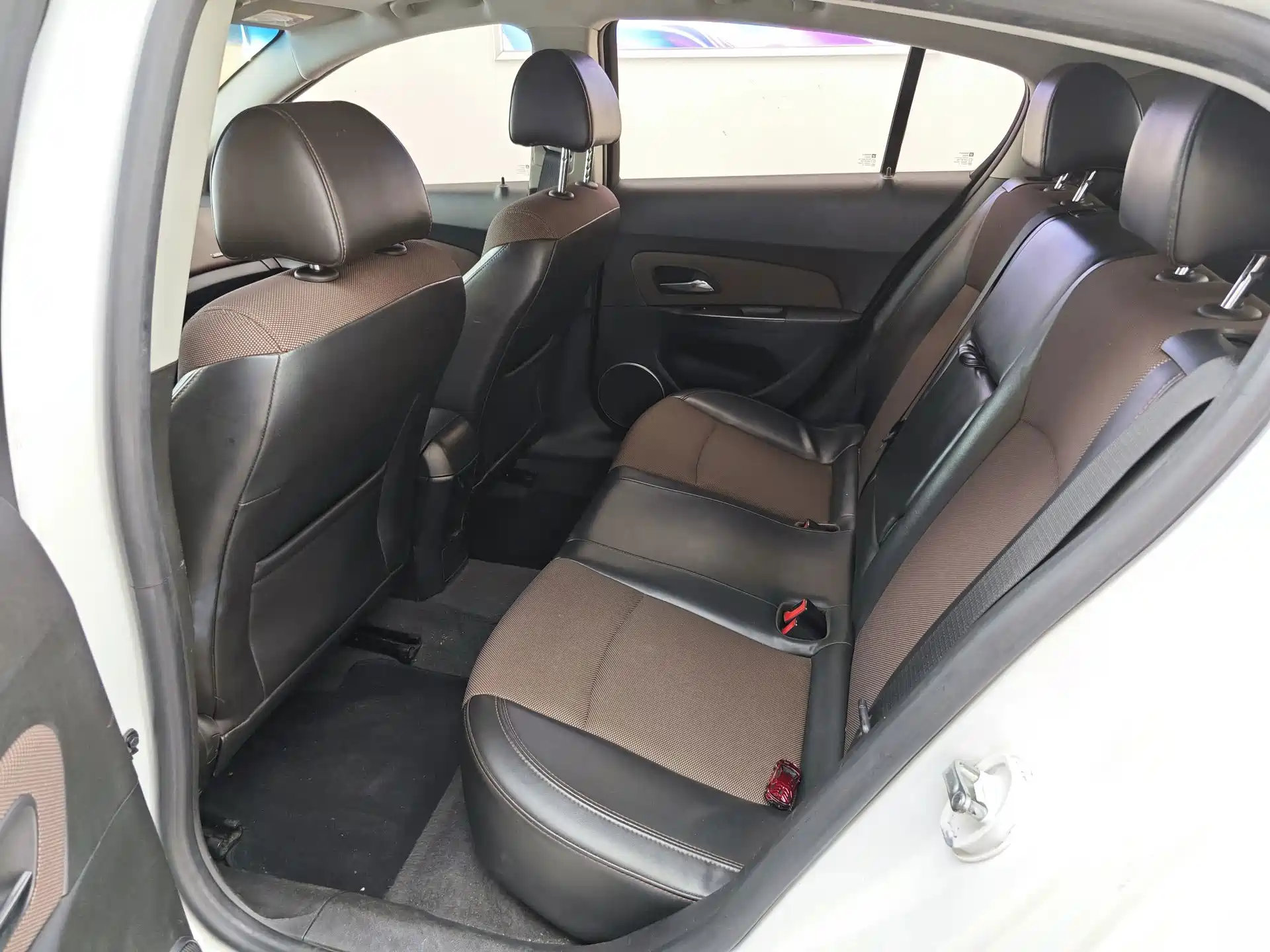 Фото 9 - Chevrolet Cruze