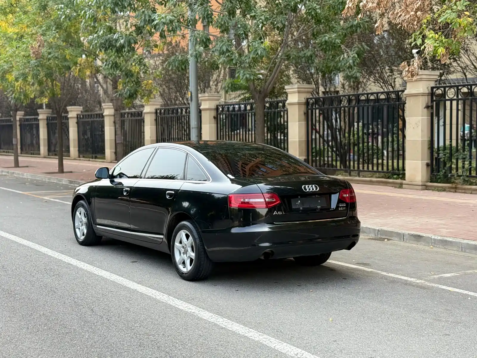 Фото 4 - Audi A6L