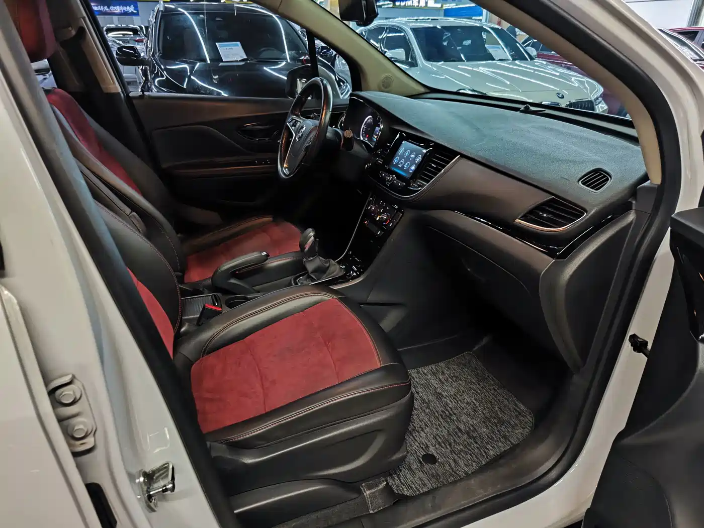 Photo 9 - Buick Encore