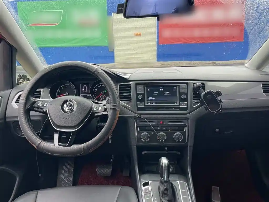 Volkswagen Golf Sportsvan 2018 230TSI Automatic Progressive фото 8