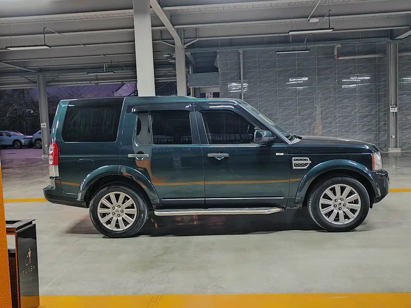 Фото 10 - Land Rover Discovery