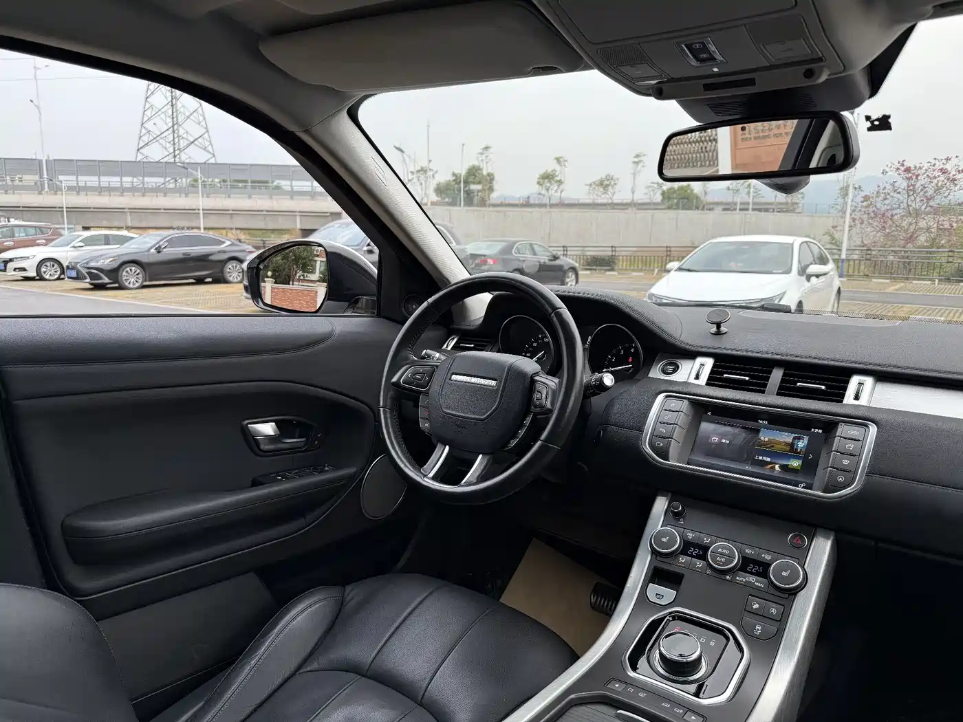 Land Rover Range Rover Evoque 2017 2.0T SE Smart Shine Edition фото 20