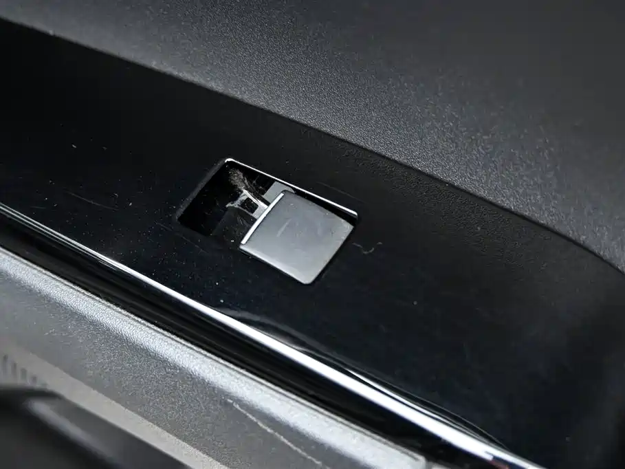 Toyota Camry 2024 2.0G Premium Edition фото 26