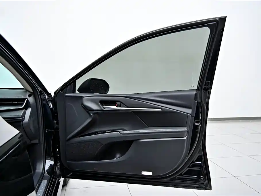 Toyota Camry 2024 2.0G Premium Edition фото 21