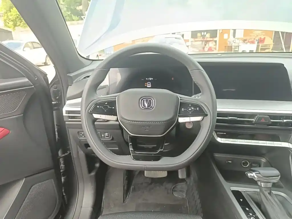 Changan CS35 PLUS 2023 2023 Enjoyment Edition 1.4T DCT Luxury