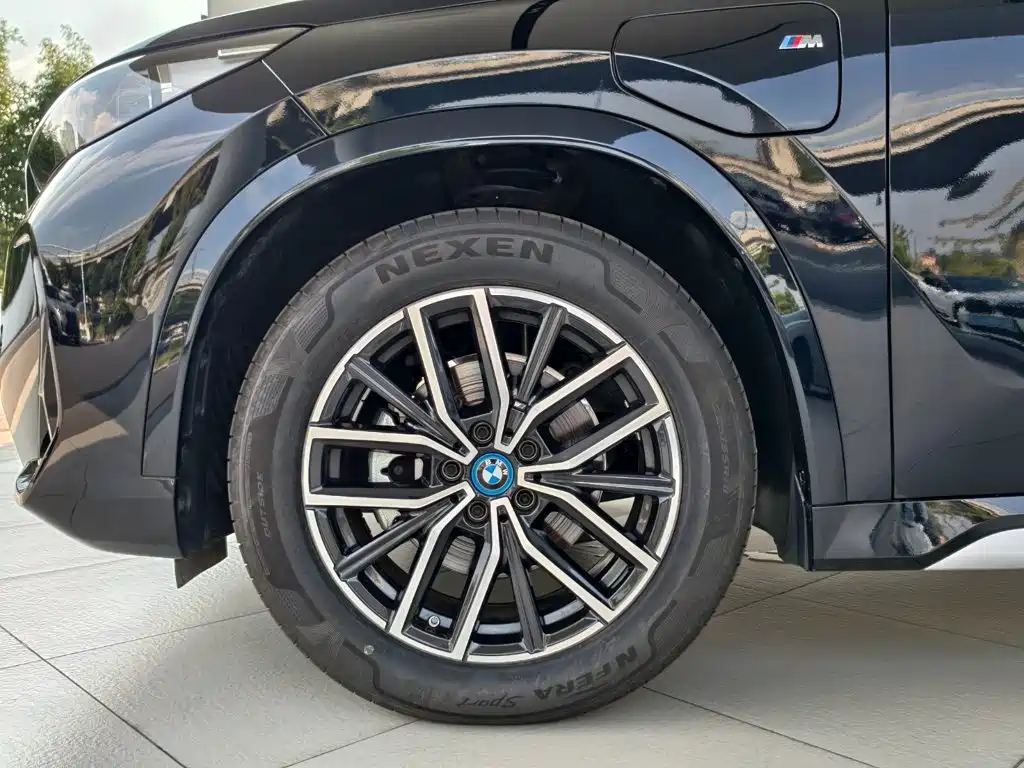 BMW iX1 2025 2025 eDrive25L M Sport Package