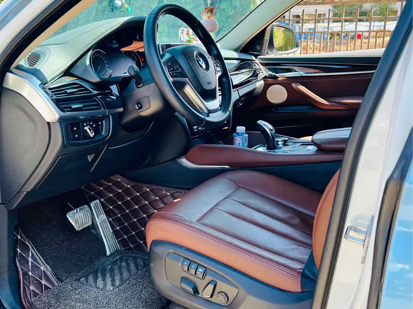 BMW X6 2015 xDrive35i Luxury Model фото 11