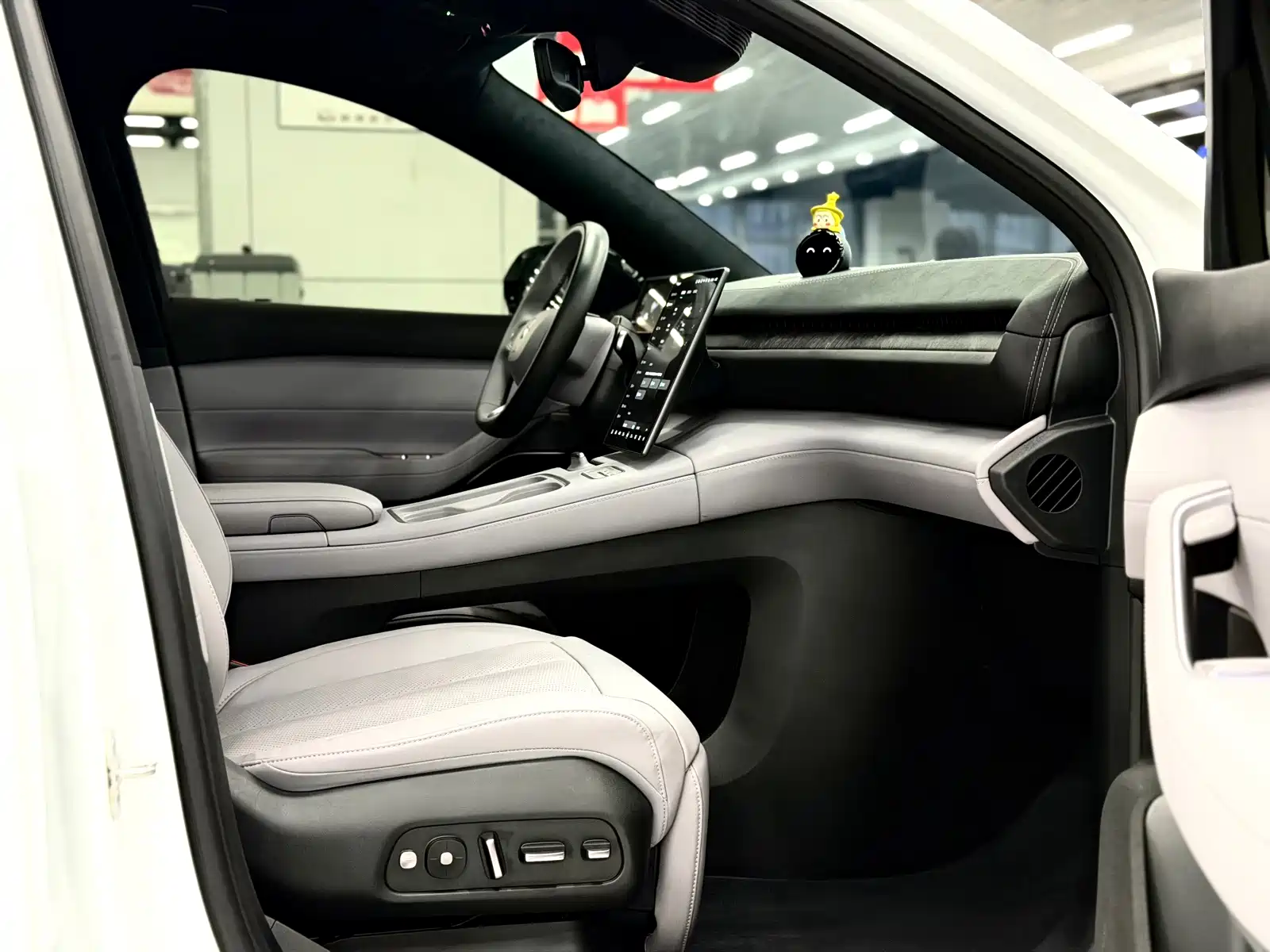 Фото 9 - NIO EC6