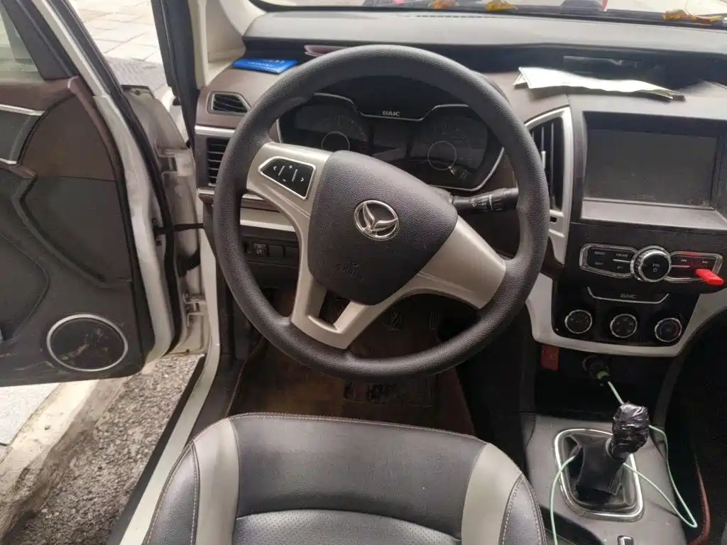 BAIC Huansu H3 2016 2015 1.5L Manual Comfort