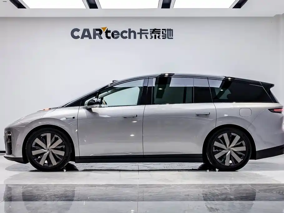 Li Auto Li i8 2025 2025 Standard Edition