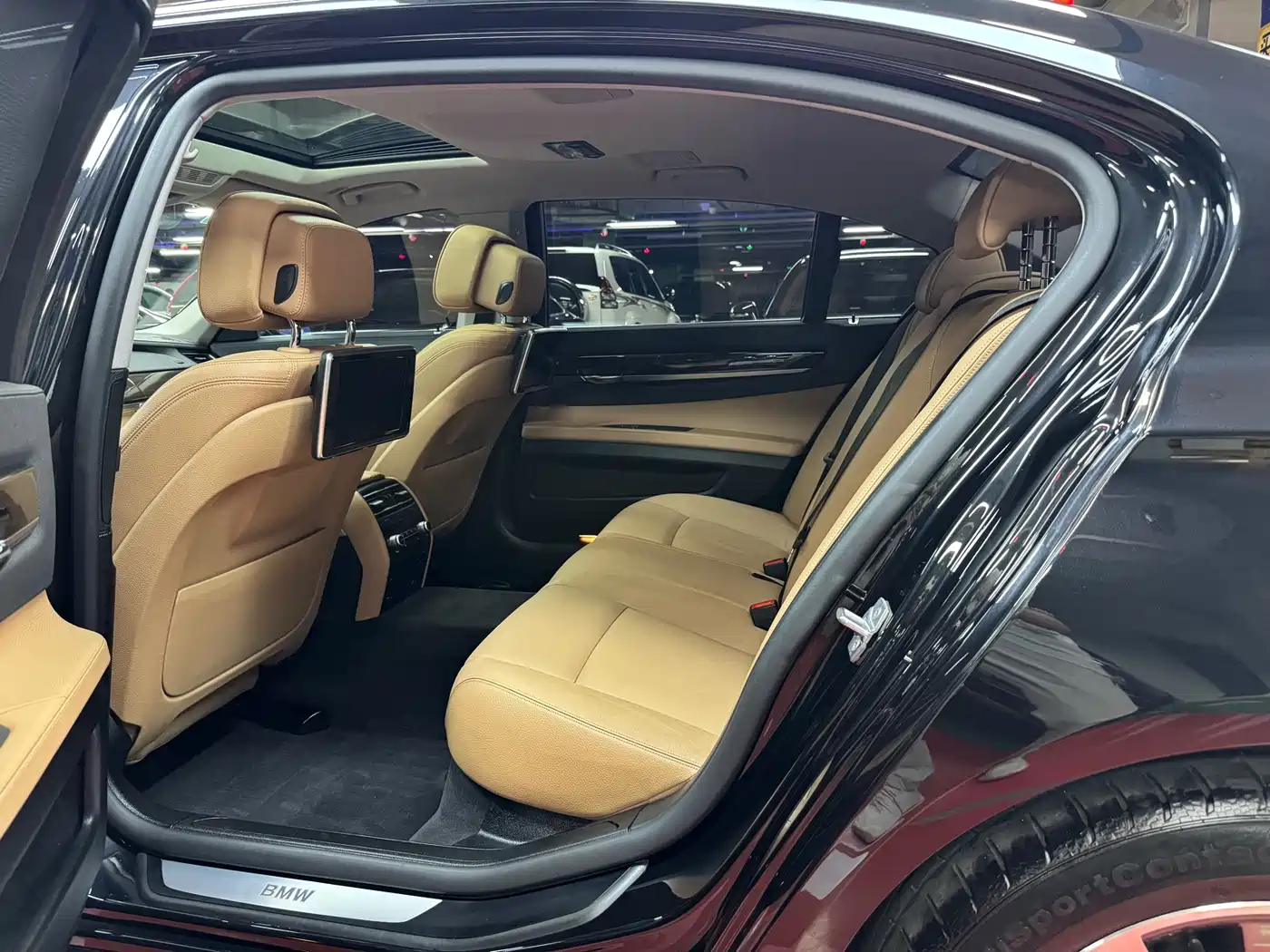 BMW 7 Series 2013 Model 730Li Leading фото 37