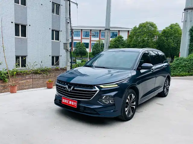 Wuling Victory 1.5T CVT, Флагман, First Class