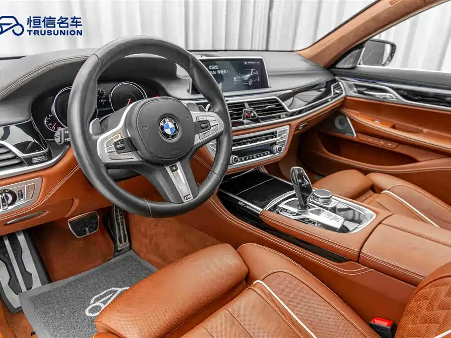 BMW 7 Series 2018 740Li xDrive Premium Type M Sport Package фото 12