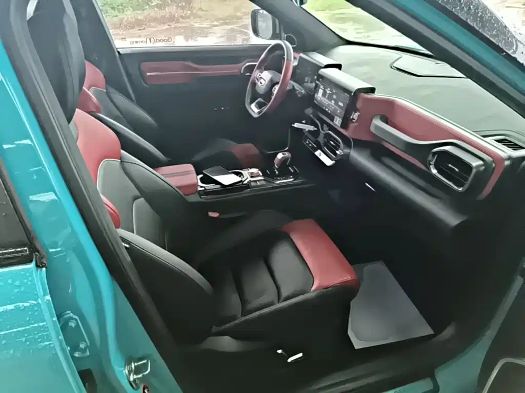 Фото 25 - Geely ICON