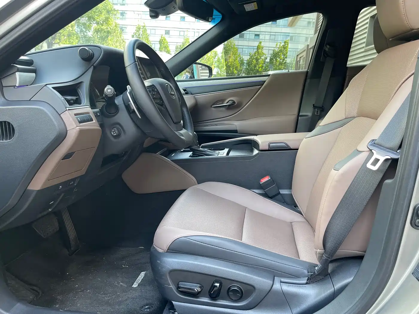 Lexus ES 2025 2025 300h Ultimate Edition