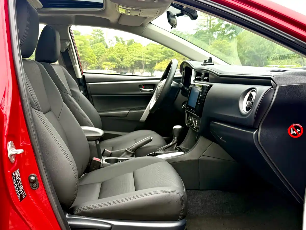 Toyota Levin 2017 Facelift 185T CVT Elite (China V) фото 13