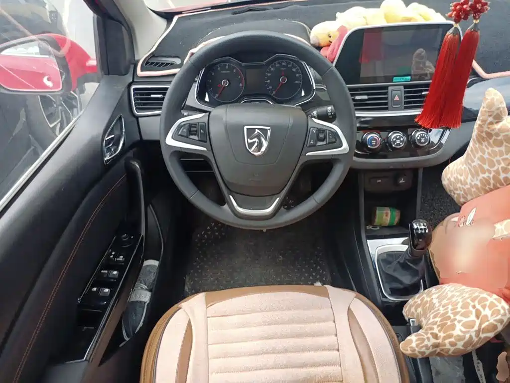 Baojun 310 2016 2016 1.2L Manual Luxury Type