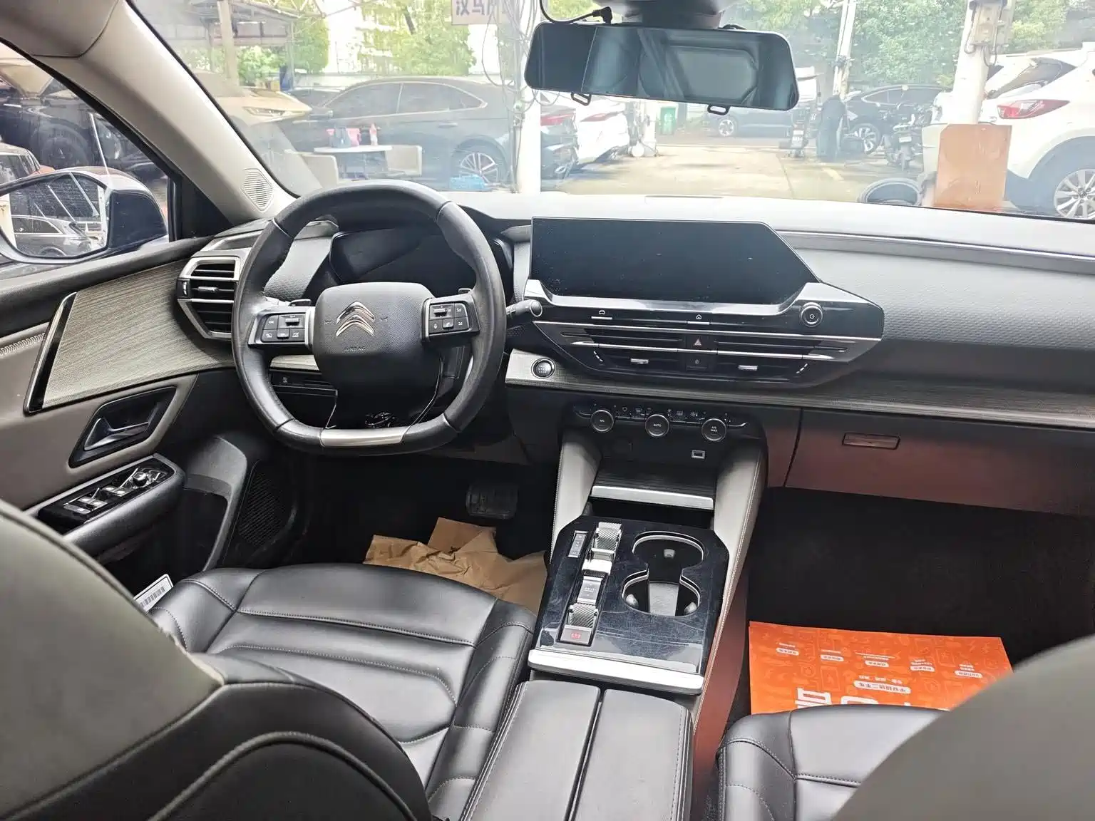Фото 6 - Citroën Versailles C5 X