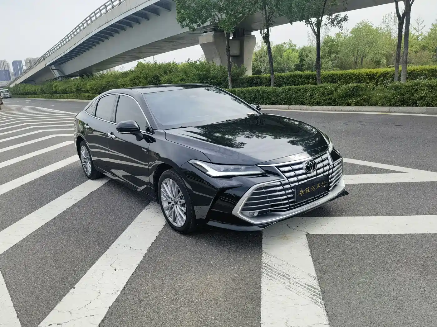 Toyota Avalon 2024 Hybrid 2.0L Luxury Edition фото 3