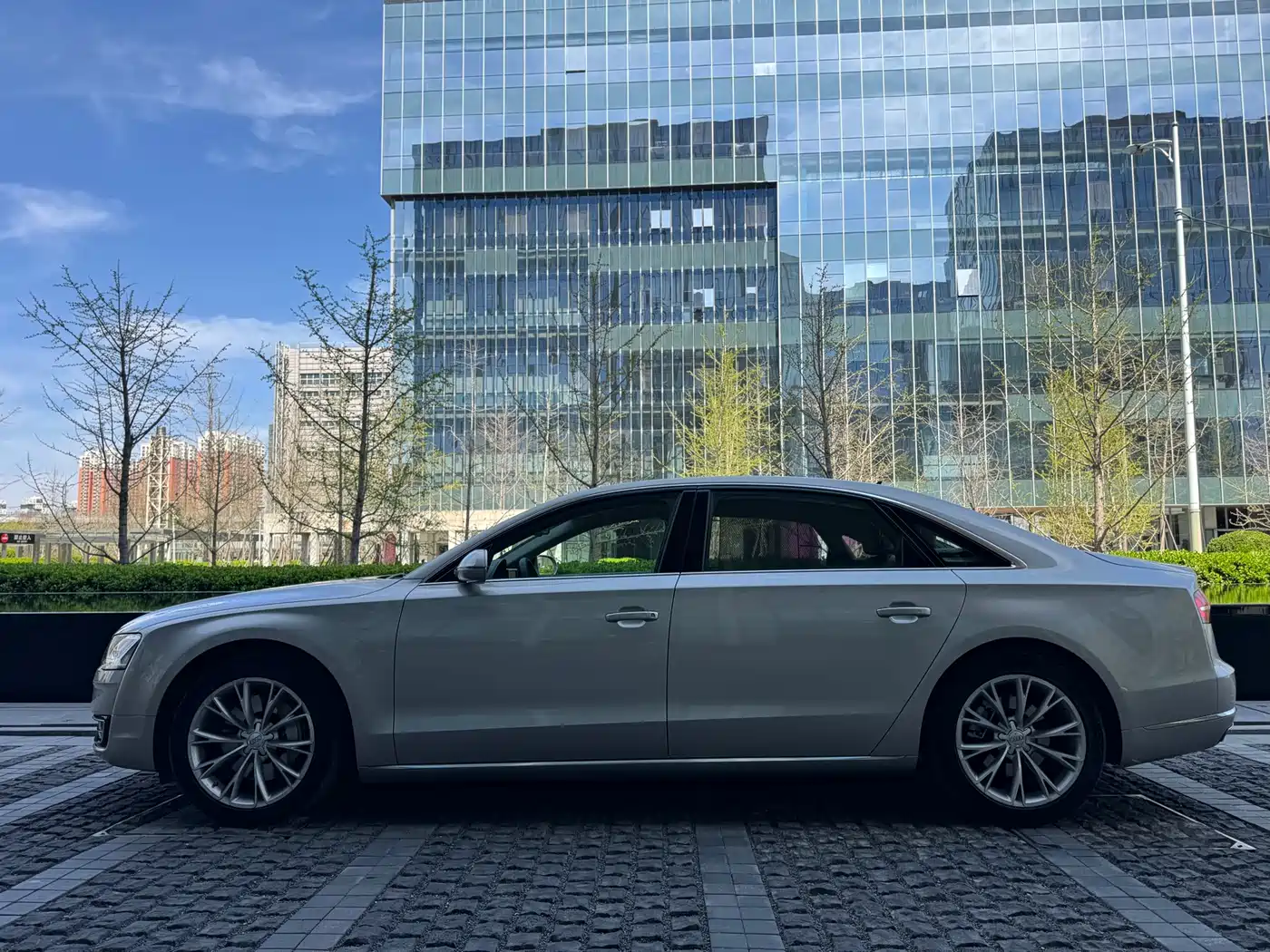 Audi A8 2014 A8L 45 TFSI quattro Luxury фото 2