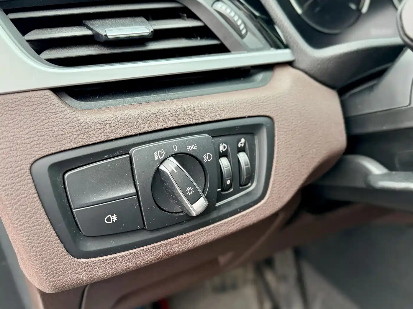BMW X1 2022 sDrive25Li Leading фото 5