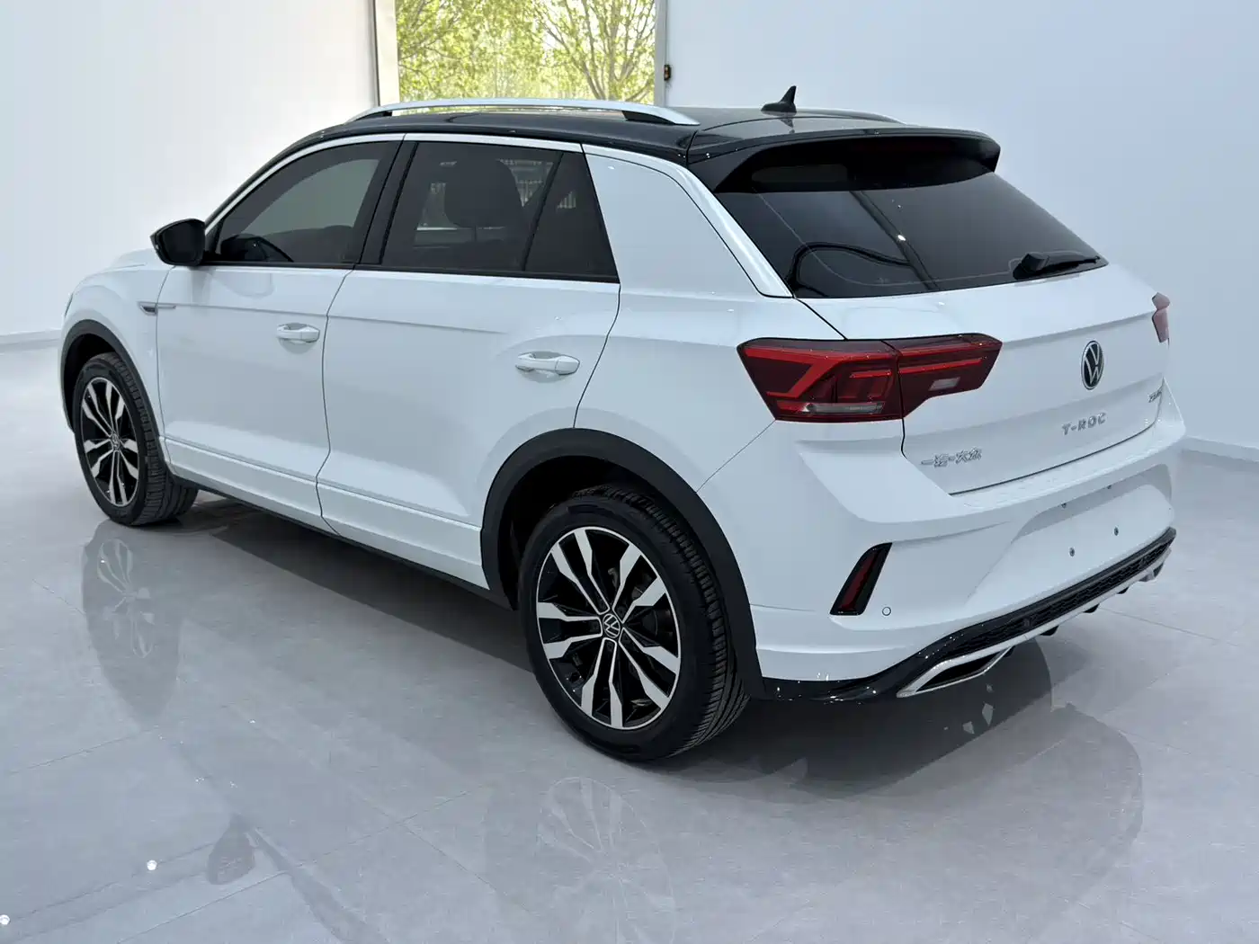 VOLKSWAGEN T ROC EXPLORING SONGS