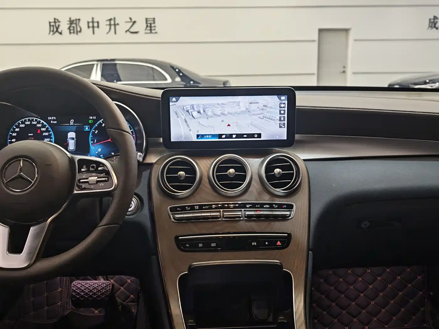 Mercedes-Benz GLC 2022 Model GLC 260 L 4MATIC Luxury Edition фото 17