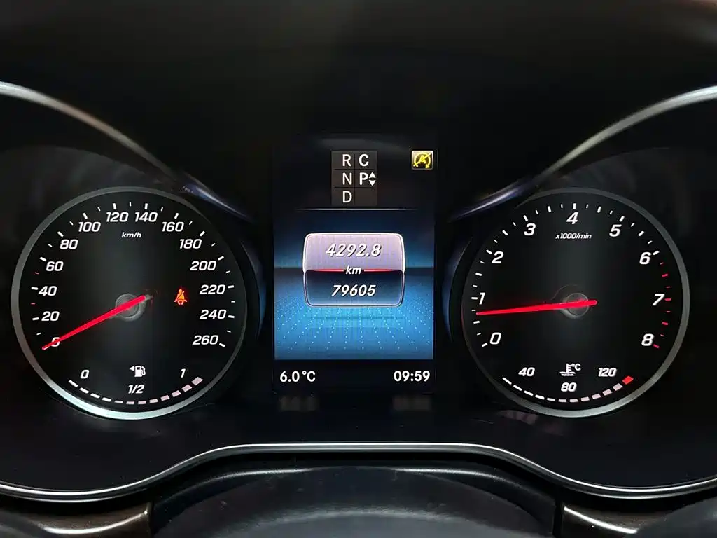 MERCEDES-BENZ V CLASS