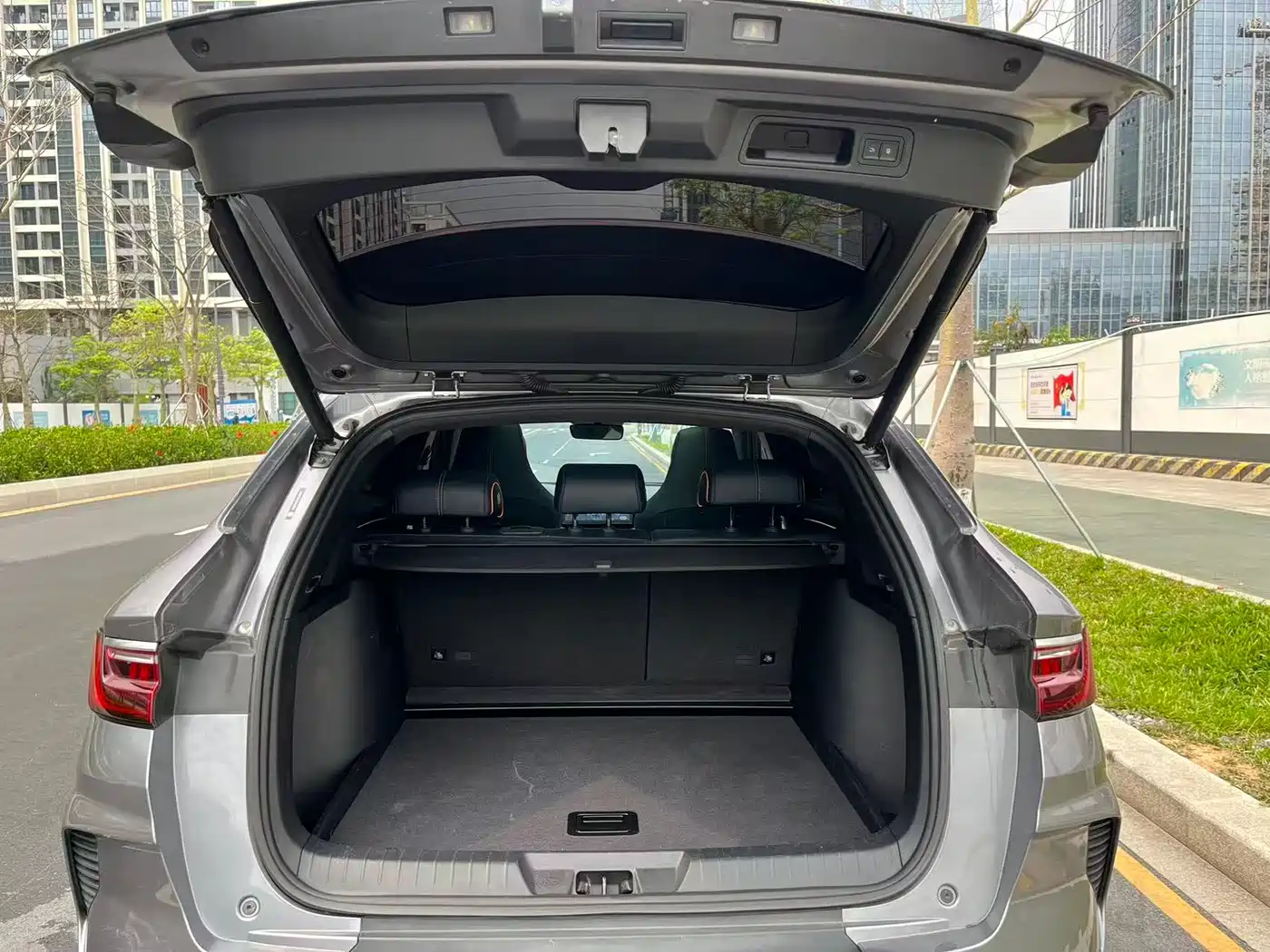 BYD Song PLUS PHEV 2021 DM-i 51KM Honor фото 15