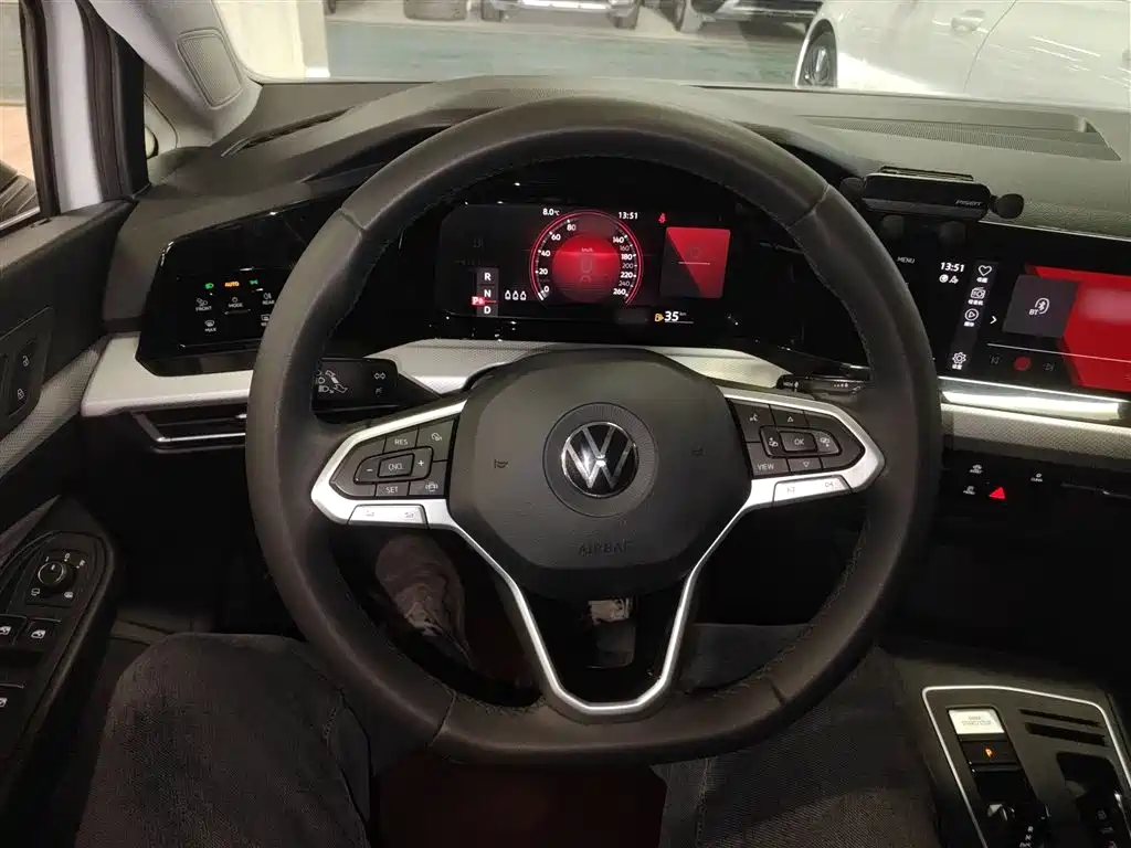 Volkswagen Golf 2023 280TSI DSG Pro фото 7