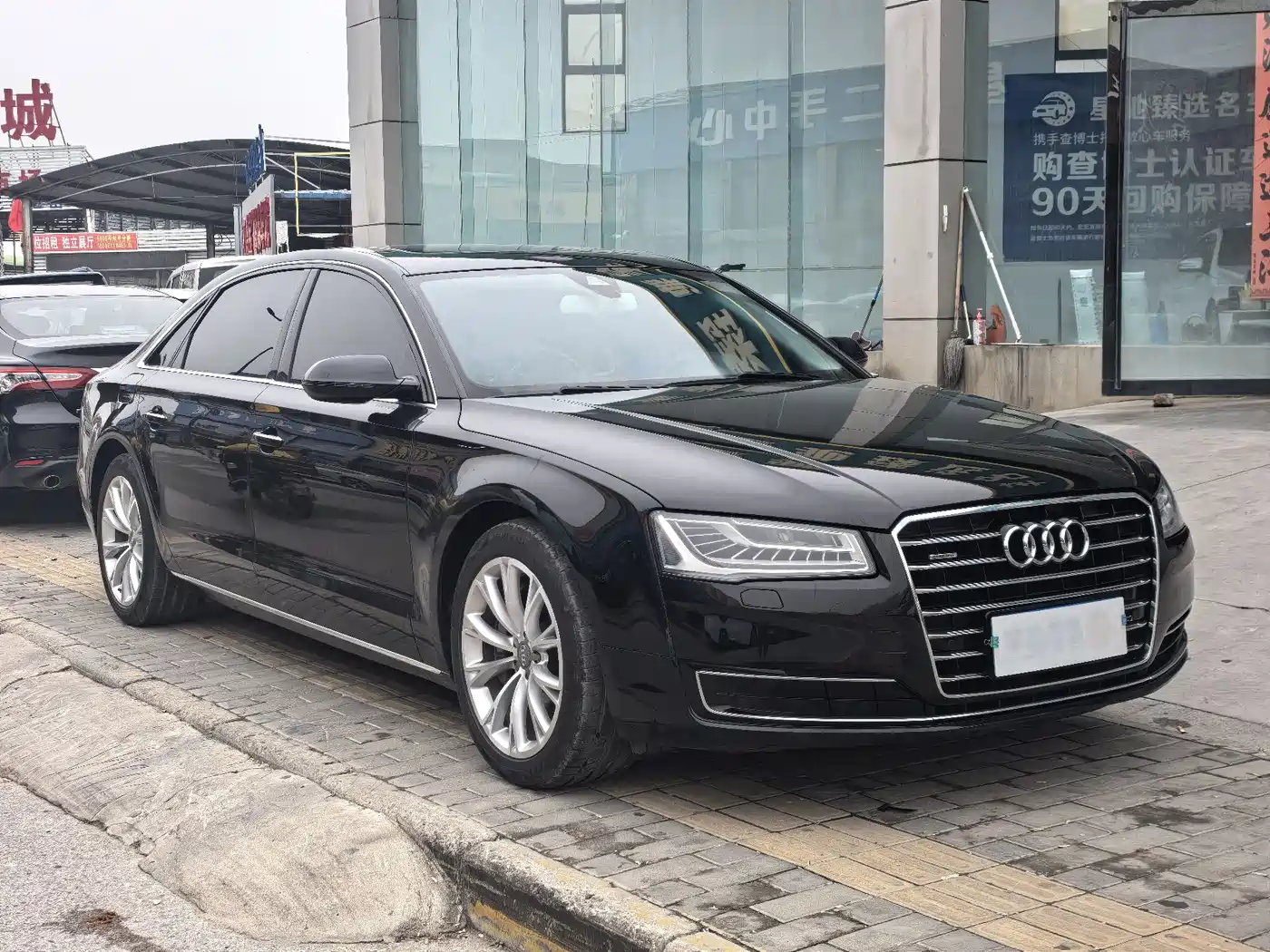 Audi A8 2014 A8L 45 TFSI quattro Luxury фото 3