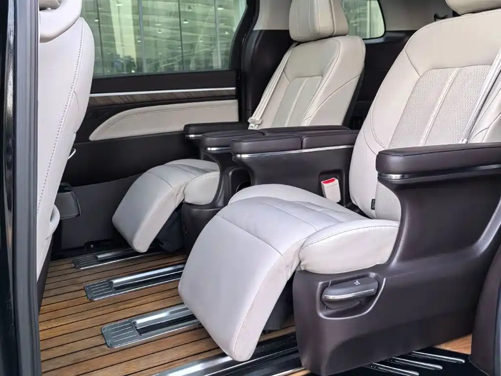 GAC Trumpchi Trumpchi M8 2021 Leading Show Series 390T Ultimate Edition фото 15
