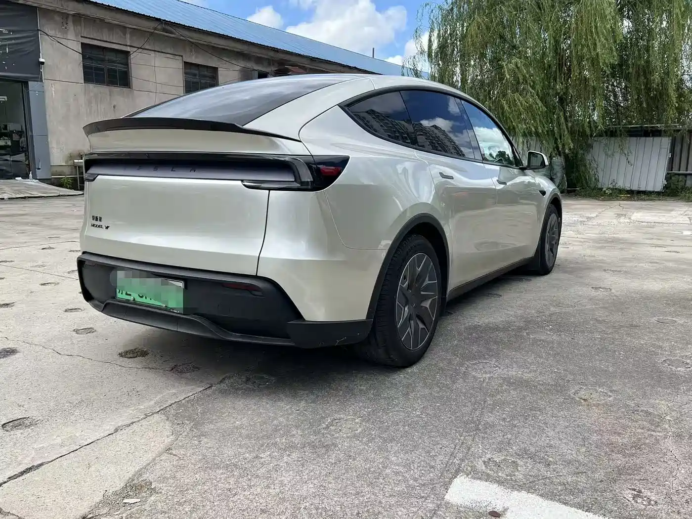Tesla Model Y L 2026 2025 Facelift Long Range AWD