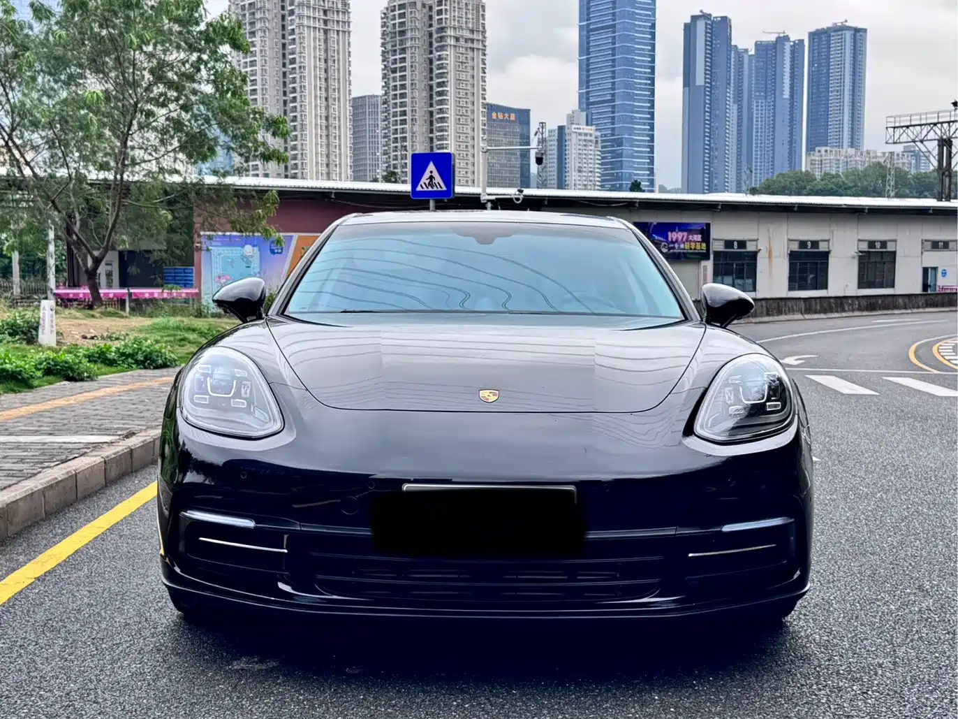 Porsche Panamera 2017 Panamera Executive Long Wheelbase 3.0T фото 2